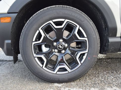 New 2025 Ford Bronco Sport Outer Banks image 25