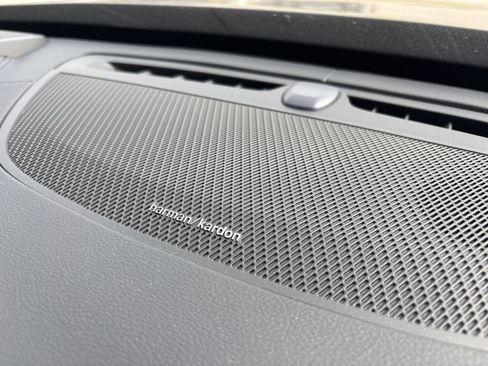 Certified 2023 Volvo XC90 B6 Ultimate w/ Protection Package Premier image 24