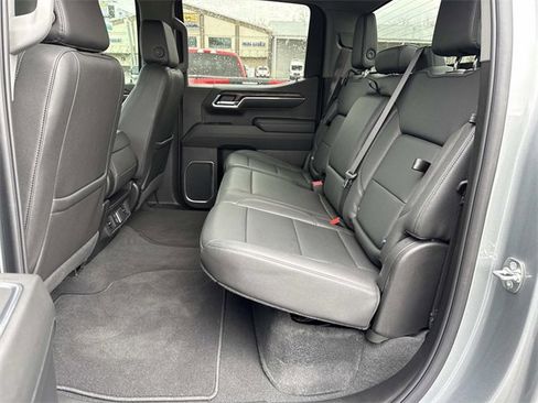 Used 2025 GMC Sierra 1500 SLT image 22