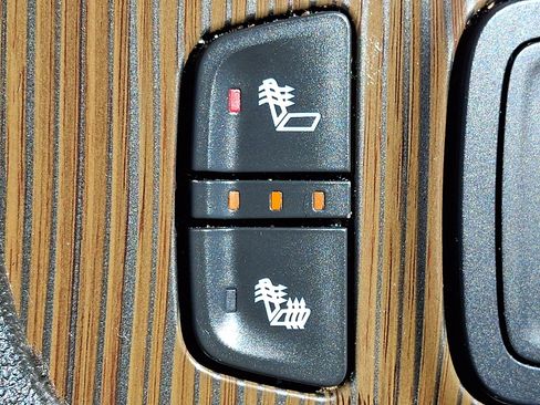 Used 2023 GMC Acadia SLE w/ Driver Convenience Package AWD/4WD image 26