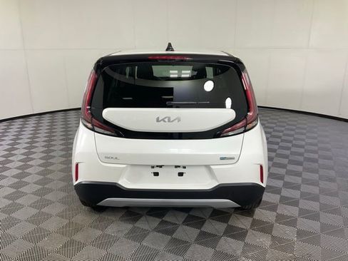 Used 2025 Kia Soul EX FWD image 5