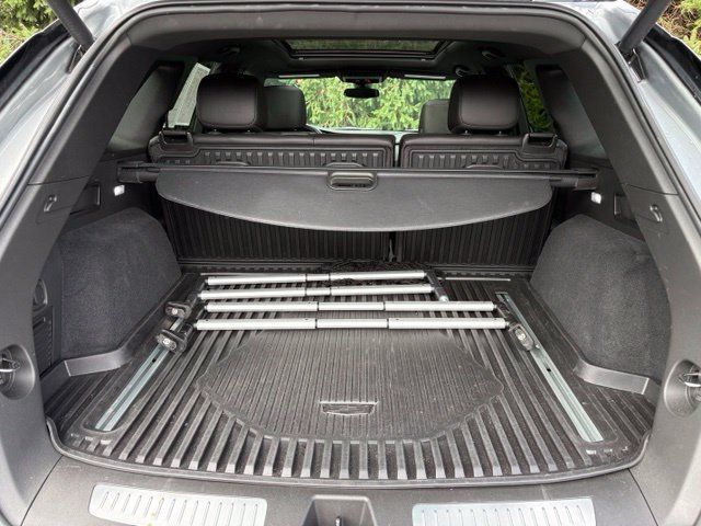 Certified 2024 Cadillac XT5 Premium Luxury w/ LPO, Floor Liner Package AWD/4WD image 7
