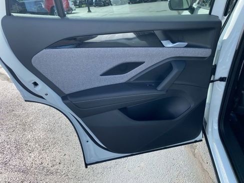 Used 2025 Volkswagen Tiguan S AWD/4WD image 60