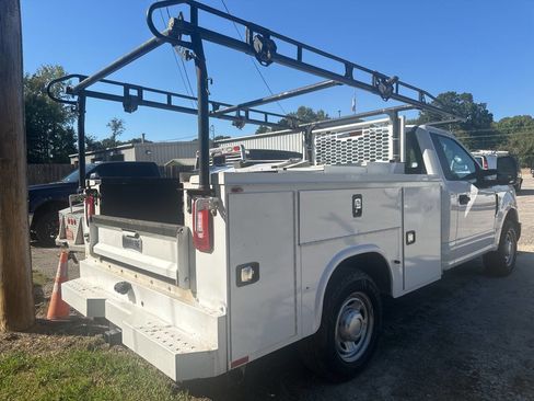 Used 2018 Ford F350 XL w/ Power Equipment Group image 5
