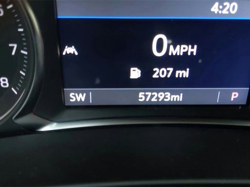 Used 2024 GMC Terrain SLT image 22