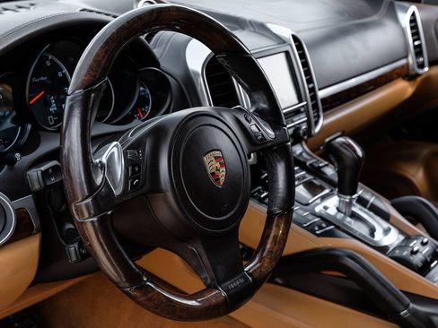 Used 2012 Porsche Cayenne Turbo AWD/4WD image 22