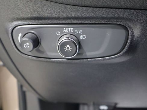 Used 2018 Chevrolet Equinox LT AWD/4WD image 31