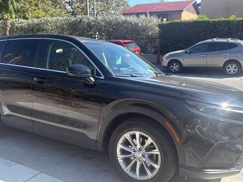 Used 2023 Honda CR-V EX image 3