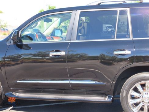 Used 2010 Lexus LX 570 4WD image 18