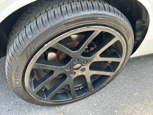 Used 2015 Dodge Challenger SXT w/ Driver Convenience Group image 26