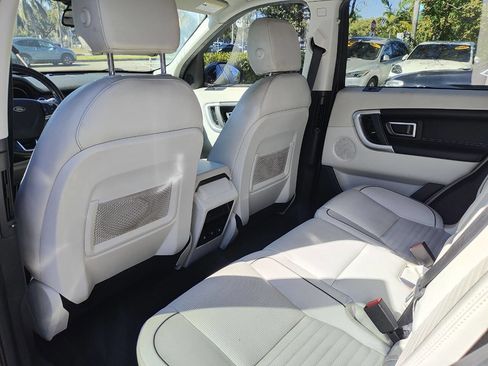 Used 2017 Land Rover Discovery Sport HSE image 36