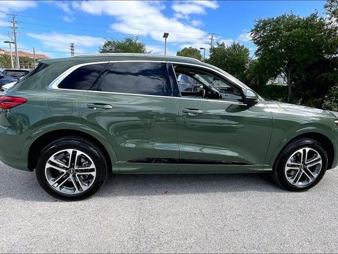 Certified 2025 Audi Q5 Premium Plus image 4