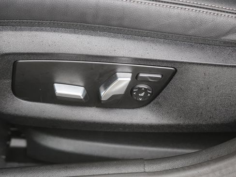 Certified 2023 BMW 530e w/ M Sport Package image 18