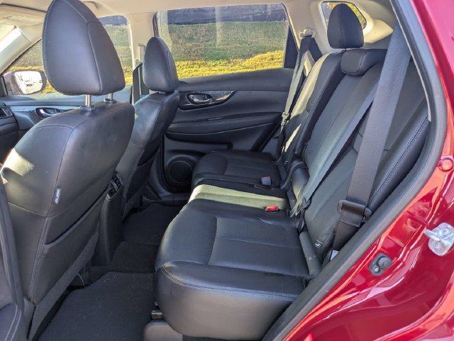 Used 2017 Nissan Rogue SL w/ SL Premium Package FWD image 15
