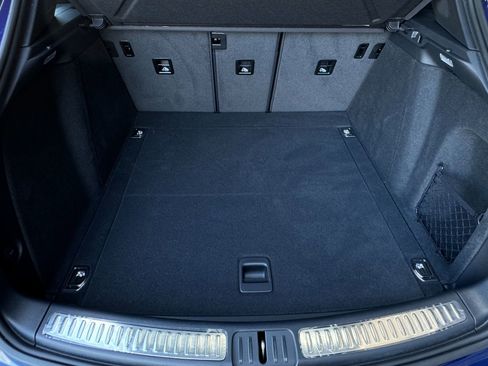 Certified 2026 Porsche Macan AWD/4WD image 24
