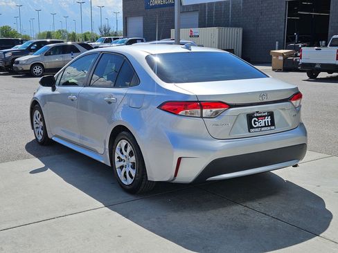 Used 2020 Toyota Corolla LE w/ Carpet Mat Package (TMS) FWD image 5