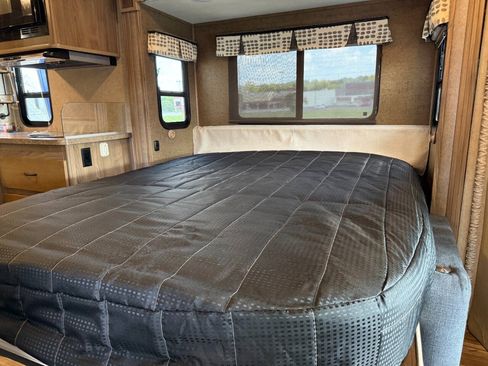Used 2015 Mercedes-Benz Sprinter 3500 image 8