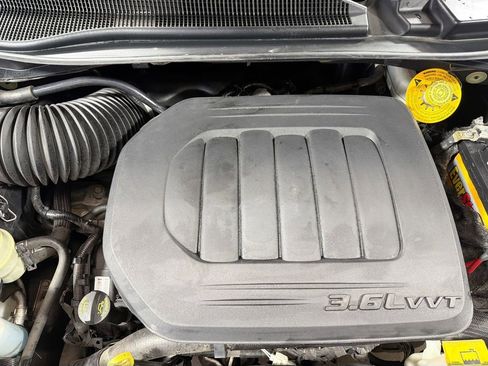 Used 2019 Dodge Grand Caravan SXT FWD image 31