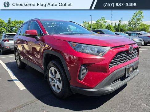 Used 2021 Toyota RAV4 LE AWD/4WD image 3