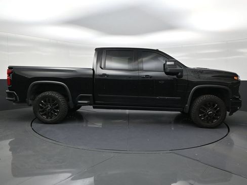 Used 2025 Chevrolet Silverado 2500 High Country w/ High Country Premium Package AWD/4WD image 6