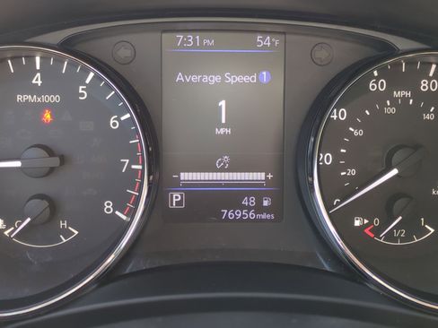 Used 2018 Nissan Rogue SV image 20