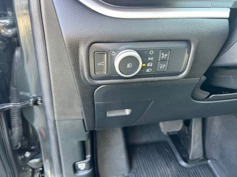 Certified 2022 Ford Explorer XLT w/ Equipment Group 202A image 12