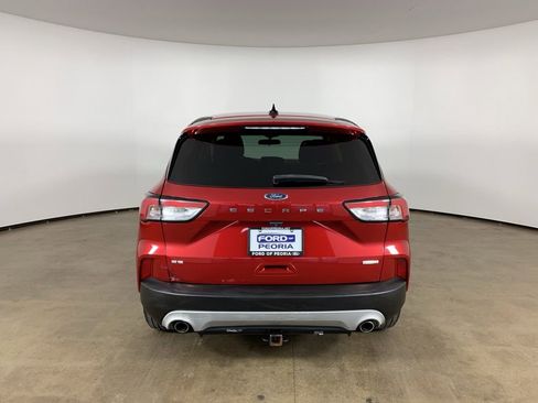 Used 2020 Ford Escape SE image 10