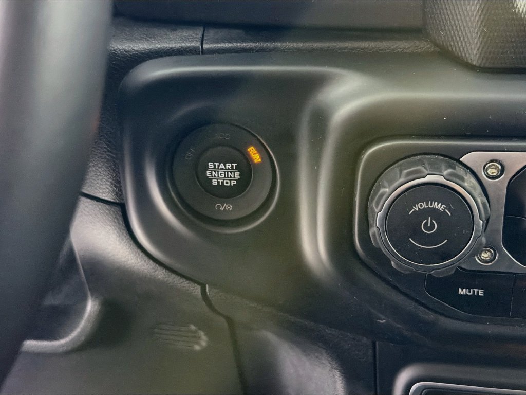 Used 2018 Jeep Wrangler Sport AWD/4WD image 35
