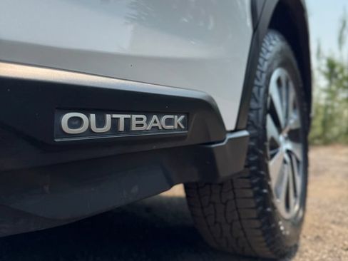 Used 2024 Subaru Outback Premium AWD/4WD image 41