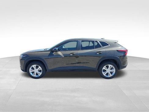 Used 2024 Chevrolet Trax LS FWD image 15