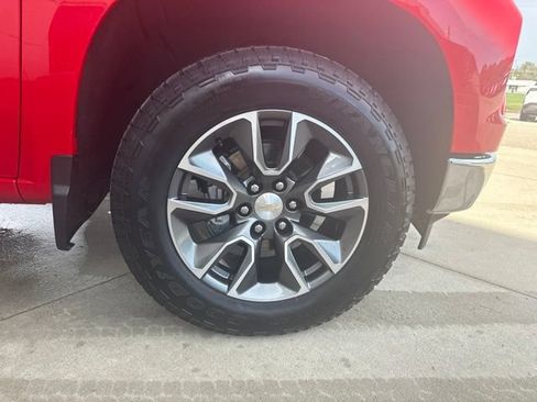Used 2023 Chevrolet Silverado 1500 LT w/ Protection Package AWD/4WD image 11