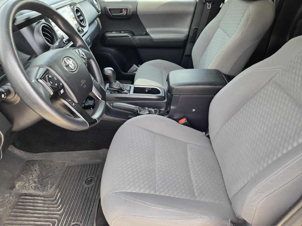 Used 2022 Toyota Tacoma SR RWD image 12