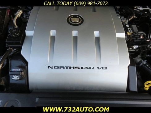 Used 2009 Cadillac DTS w/ Sun And Sound Package FWD image 15