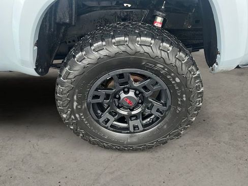 Used 2021 Toyota Tacoma TRD Sport image 14