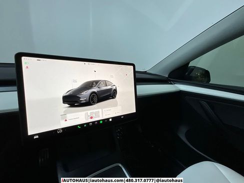 Used 2023 Tesla Model Y Long Range image 23