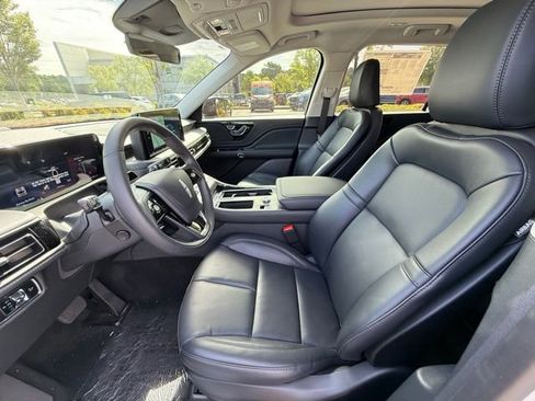 New 2025 Lincoln Aviator 2WD w/ Jet Appearance Package image 11