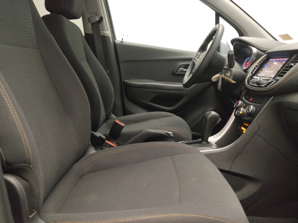 Used 2020 Chevrolet Trax LS w/ Tint and Cruise Package FWD image 21