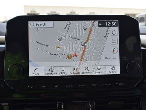 Used 2025 Nissan Pathfinder SL FWD image 35