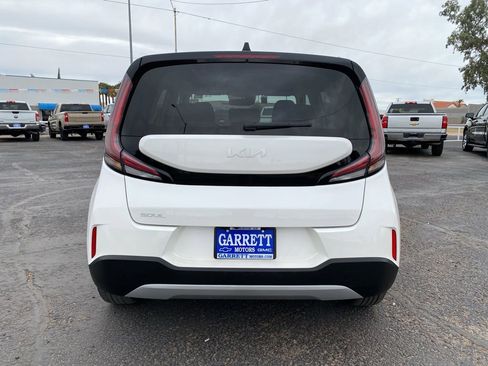 Used 2025 Kia Soul LX w/ LX Technology Package image 14