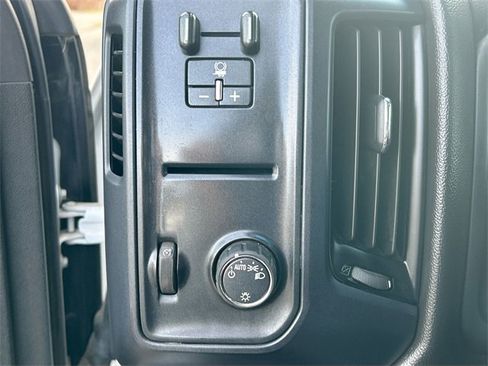 Used 2019 GMC Sierra 2500 Base 4D Crew Cab w/ Sierra Convenience Package image 16