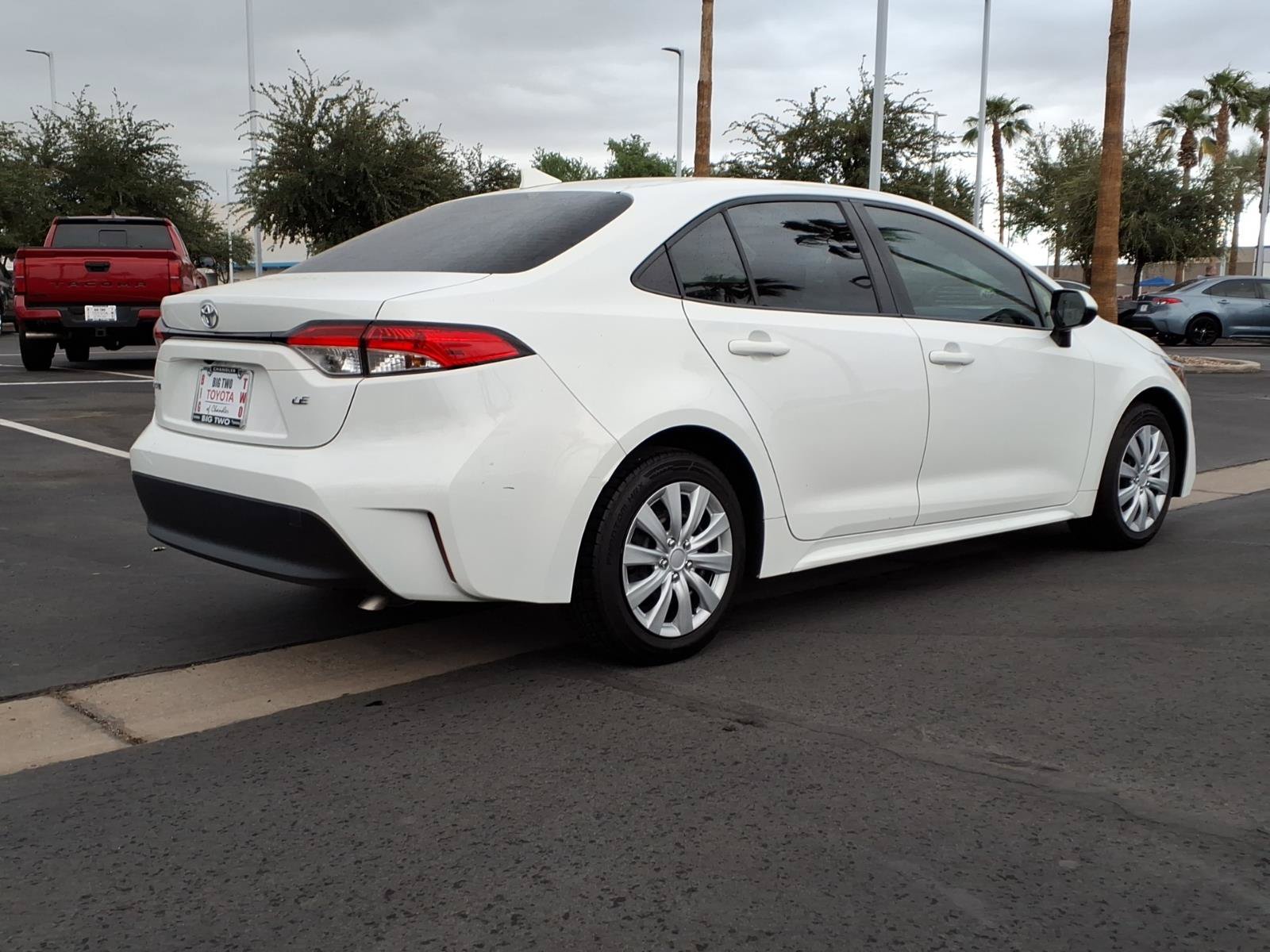 Used 2024 Toyota Corolla LE FWD image 4