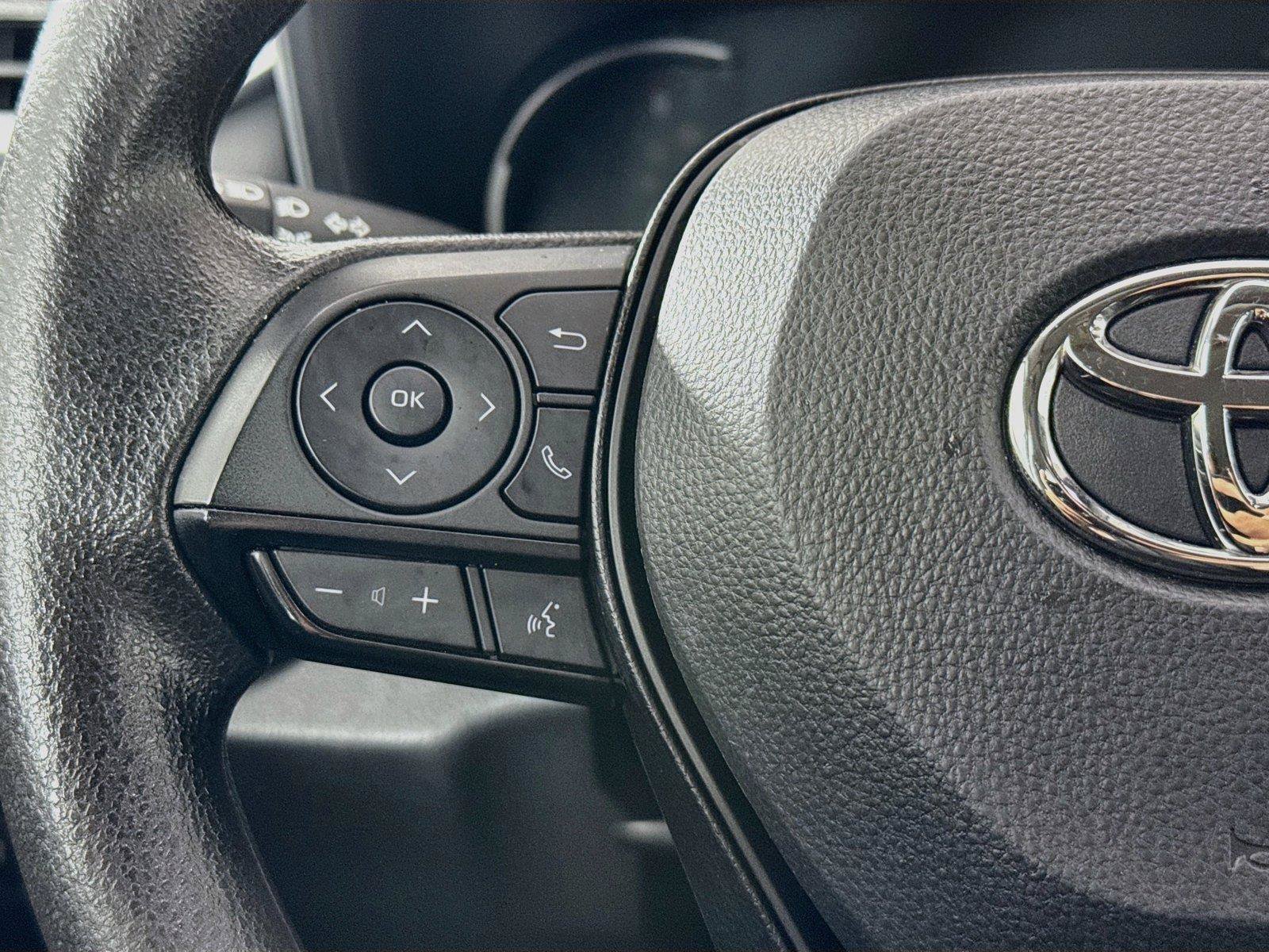 Certified 2025 Toyota RAV4 XLE FWD image 17
