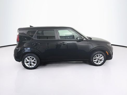 Used 2025 Kia Soul LX w/ LX Technology Package FWD image 10