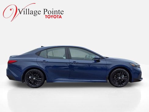 Used 2026 Toyota Camry SE w/ Multimedia Upgrade Package image 7