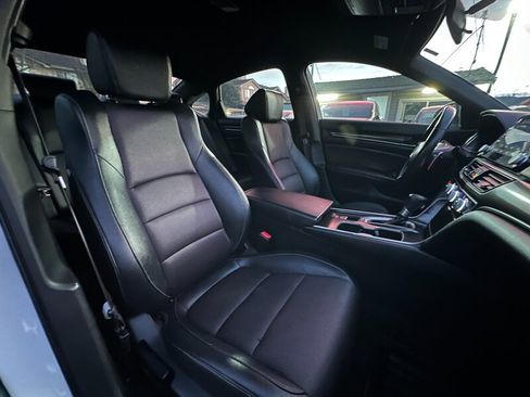 Used 2019 Honda Accord Sport image 13