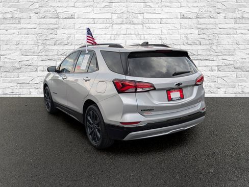 Used 2022 Chevrolet Equinox RS w/ RS Leather Package FWD image 8