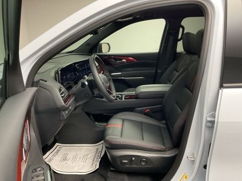 New 2026 Chevrolet Traverse RS image 12