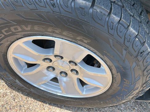 Used 2018 Chevrolet Silverado 1500 LT w/ LT Eassist Package image 15