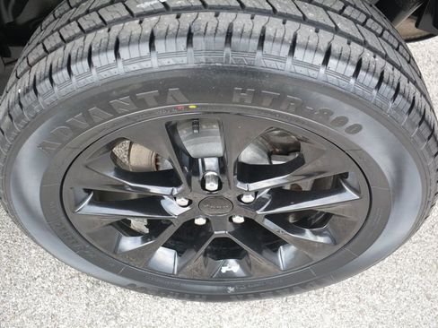 Used 2021 Jeep Wrangler Unlimited Sahara w/ Cold Weather Group image 27