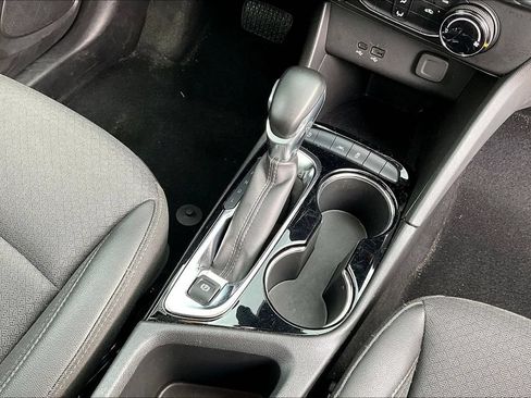 Used 2025 Buick Encore GX Preferred FWD image 18